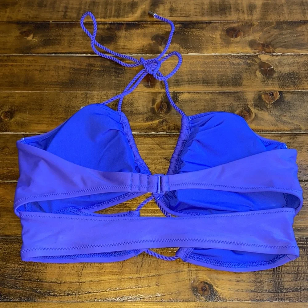 Size M halter neck bandeau style bikini‎ by Aerie